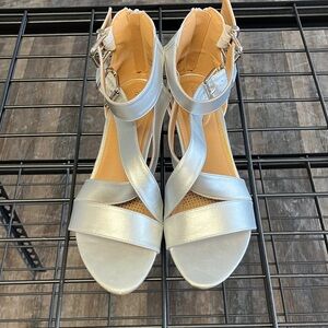 Comfortview Silver Women's Wedges